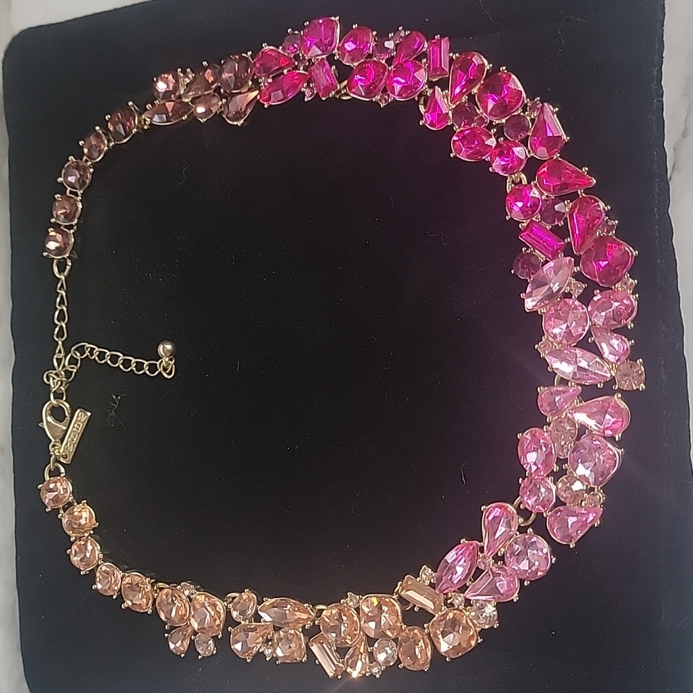 WHBM Pink necklace - Picture 3 of 5